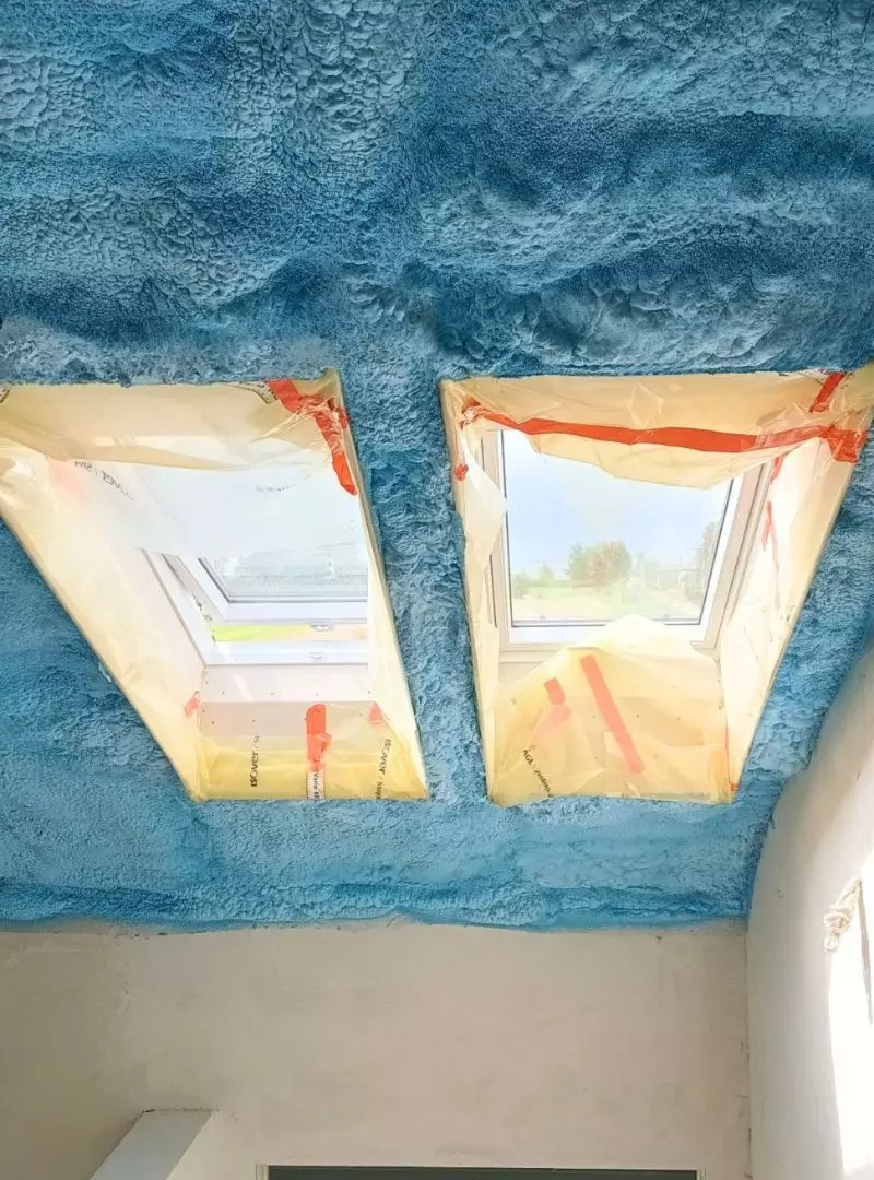 Ocieplenie i izolacja TermoPianą OK poddasza strychu województwo śląskie, Kaniów 