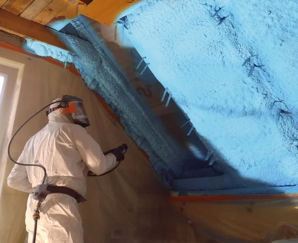 Wykonanie natryskowej izolacji w Andrychowie